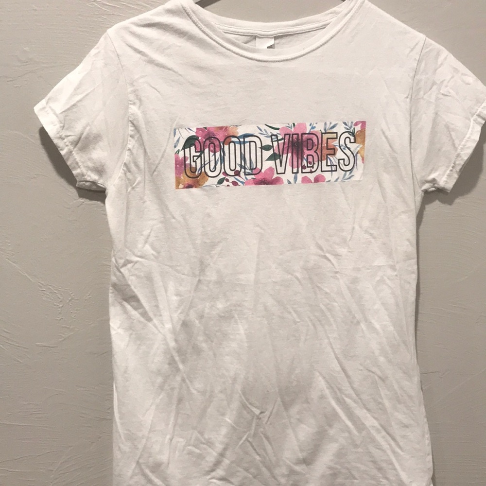 Good vibes floral tee